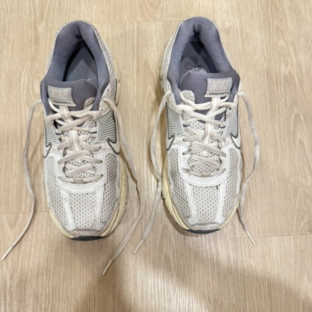 Nike Zoom Vomero 5 Light Bone Phantom Grey Sneakers Women 6.5 Running Y2K